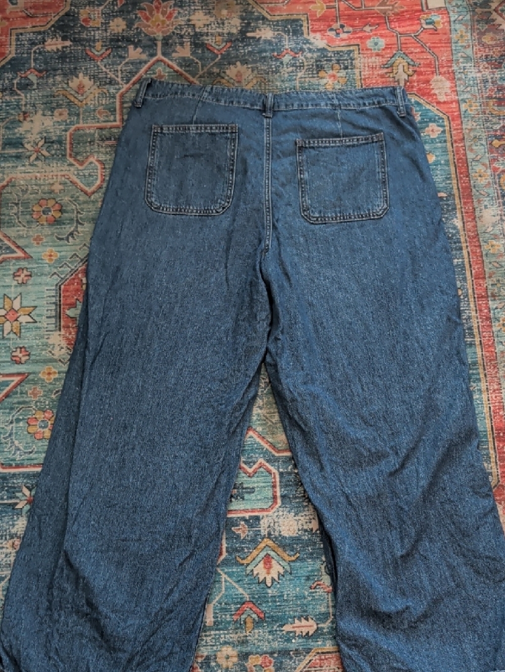 Old Navy High-Rise Baggy Wide-Leg Jeans in Medium Blue Wash - Picture 4 of 4